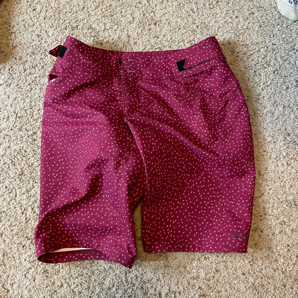Pearl Izumi mountain bike shorts
